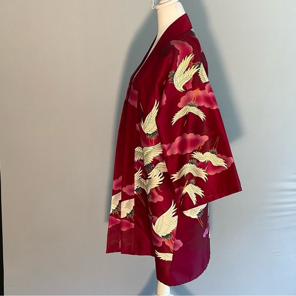 Maruko Kimono Ladies Medium Raspberry Polyester with Flying Crane Design - Picture 11 of 16